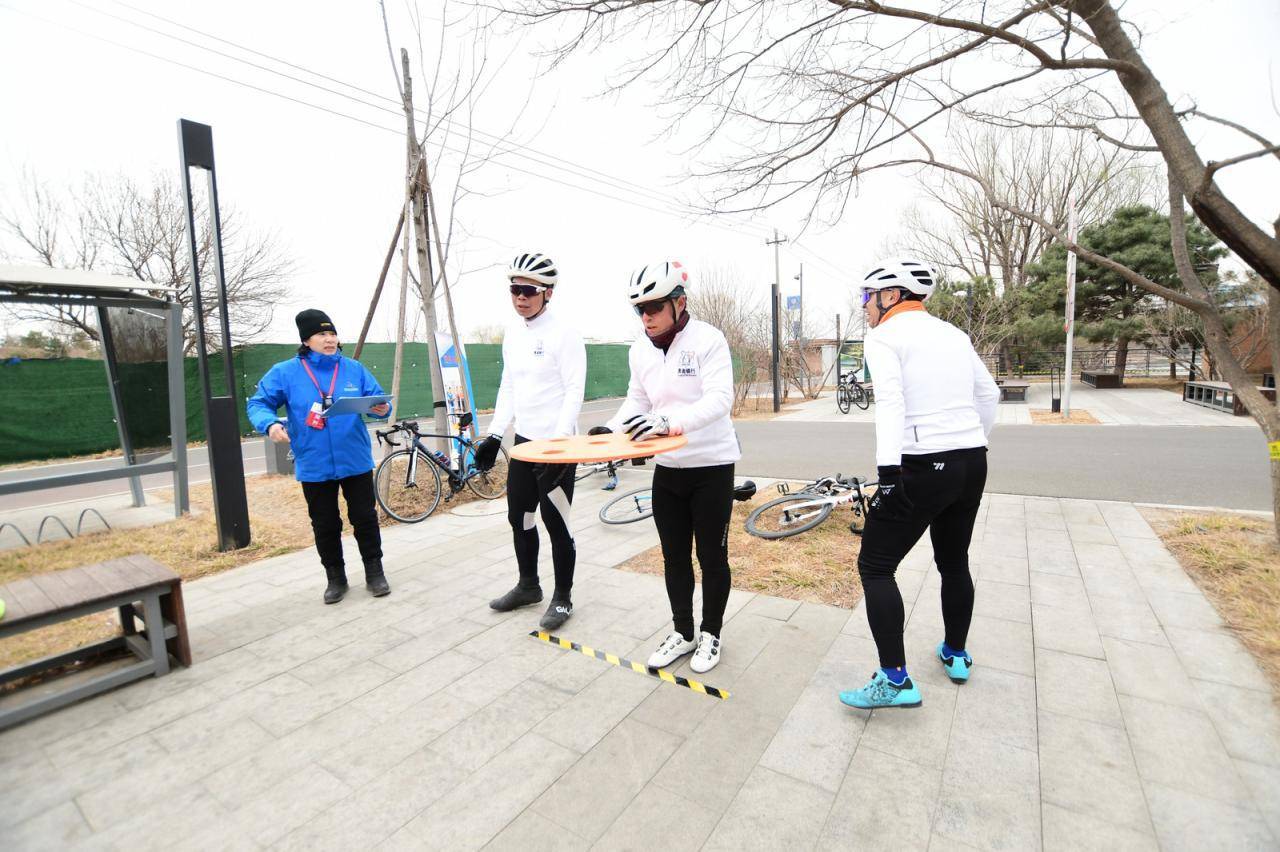 火狐电竞官网2025年北京市全民健身“社区杯”骑行系列活动暨京彩骑行第二站举行(图2)