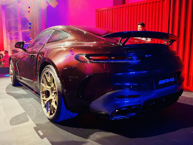将赛道基因注入双门轿跑 AMG GT 63 4MATIC+中国首秀(图3)