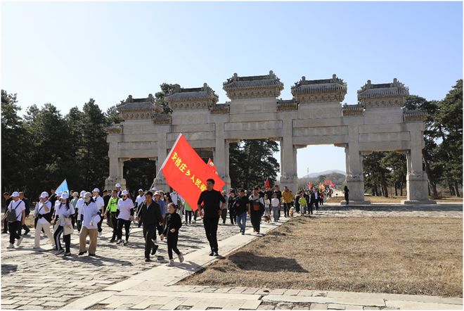 火狐电竞平台易县：骑行徒步赏春色 共享户外运动乐趣(图3)