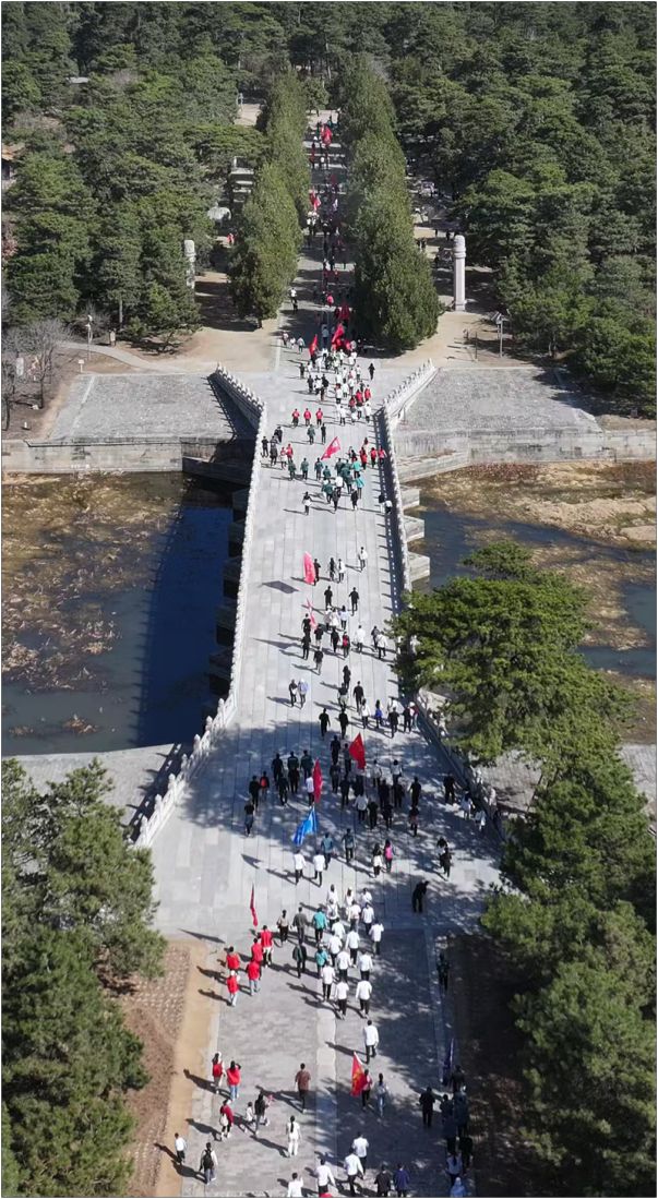 火狐电竞平台易县：骑行徒步赏春色 共享户外运动乐趣(图7)