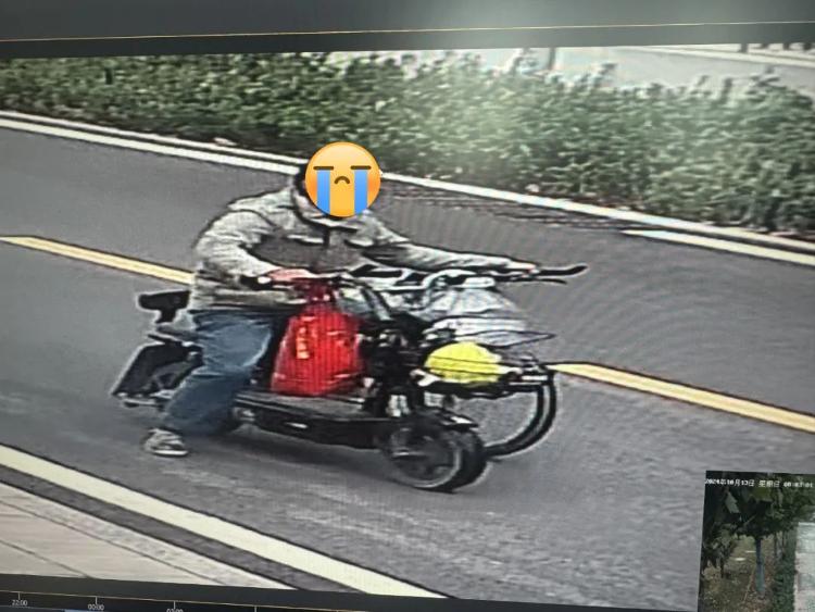 火狐电竞APP邹平“00后”新警首获锦旗(图1)