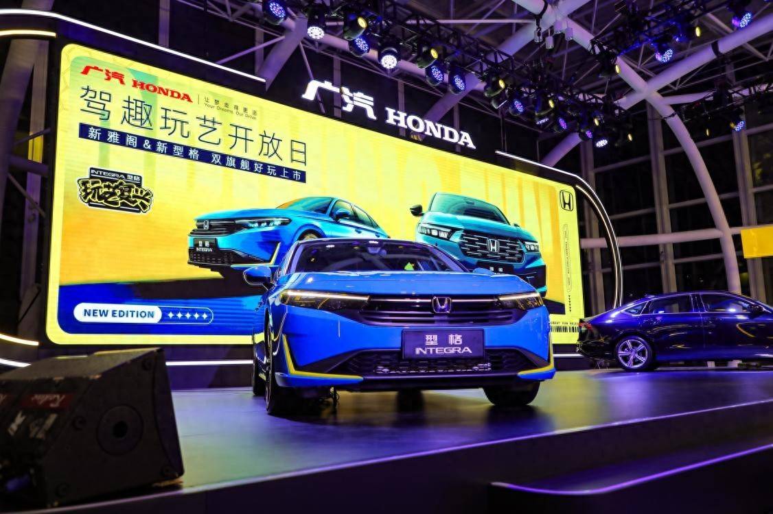 一代人有一代人的超跑民用F1玩车首选型格(图1)
