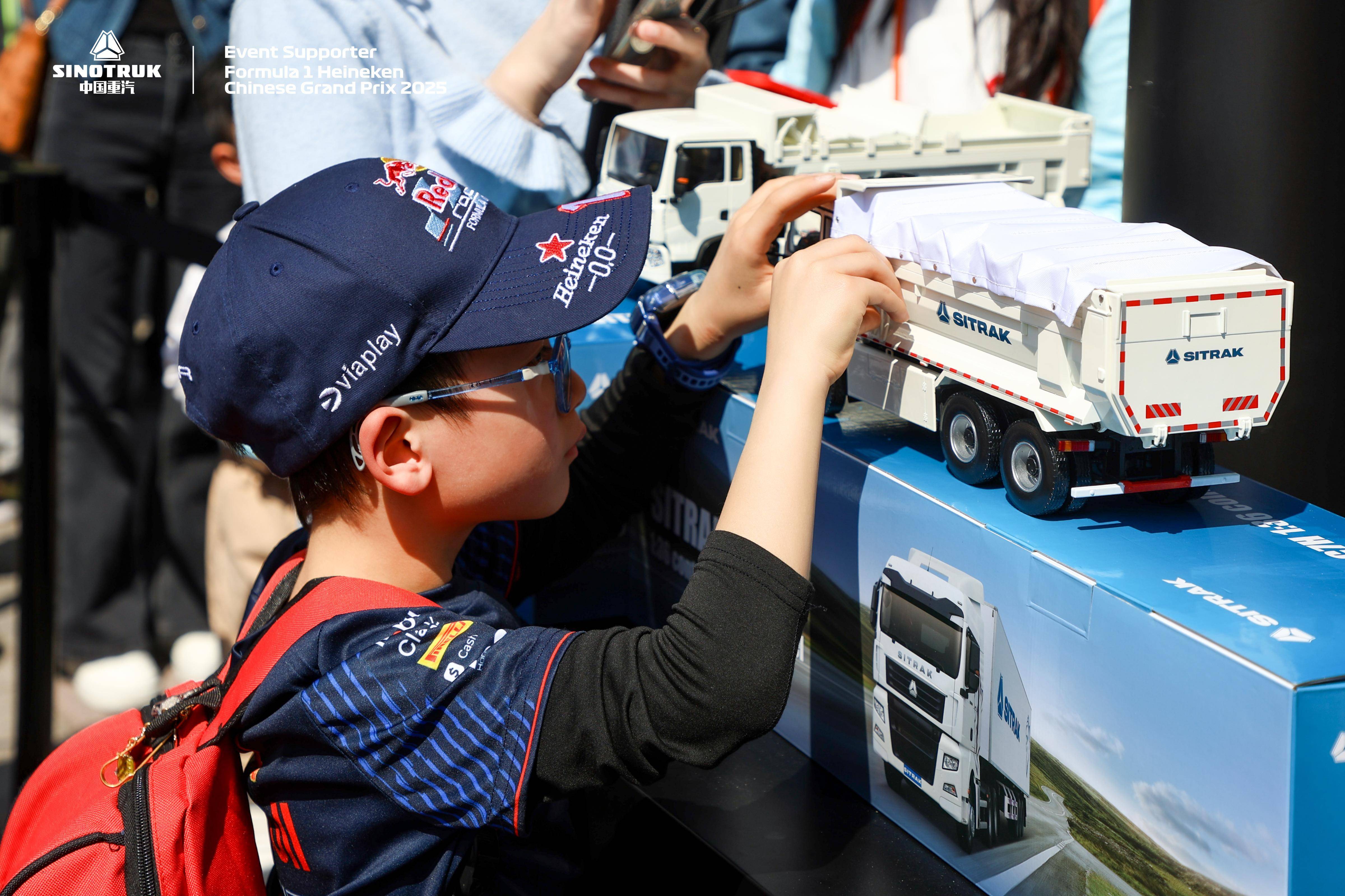 从F1赛道到世界公路 中国重汽破界诠释卡车文化新高度(图4)