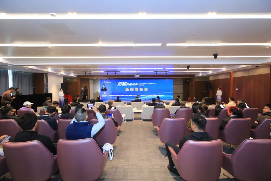 骑行之都｜启程共链未来 成都洲际自行车队出征2025(图1)