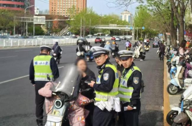 北京加大非机动车交通违法治理严查这些行为 规范骑行保安全(图1)