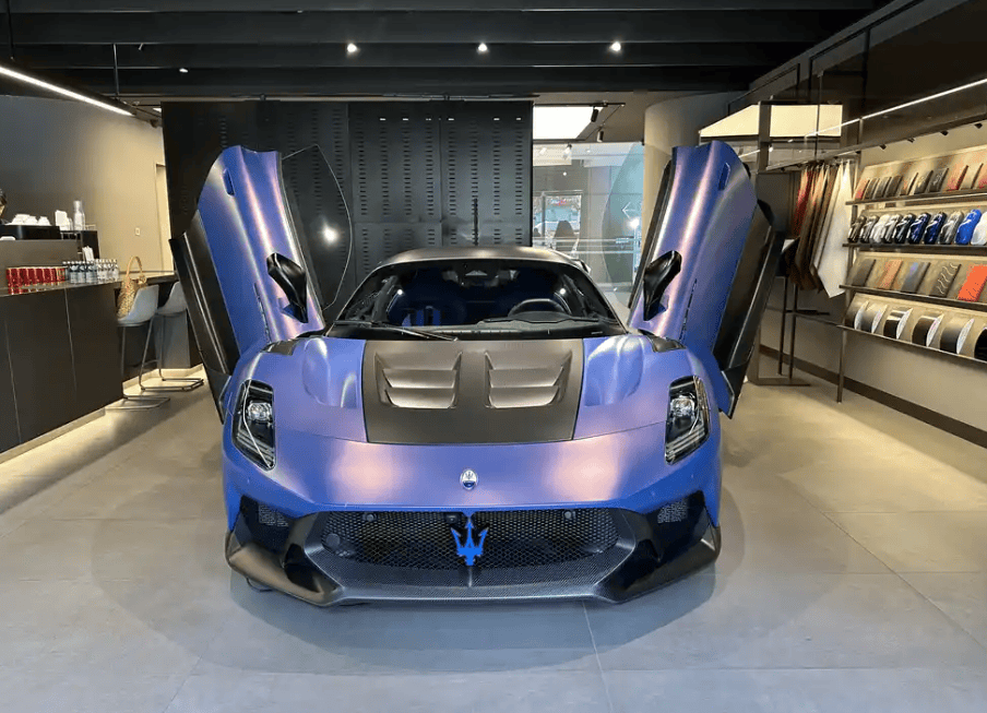火狐电竞入口玛莎拉蒂 MC20 GT2 StradaleMC20 Icona限量 914 台(图1)
